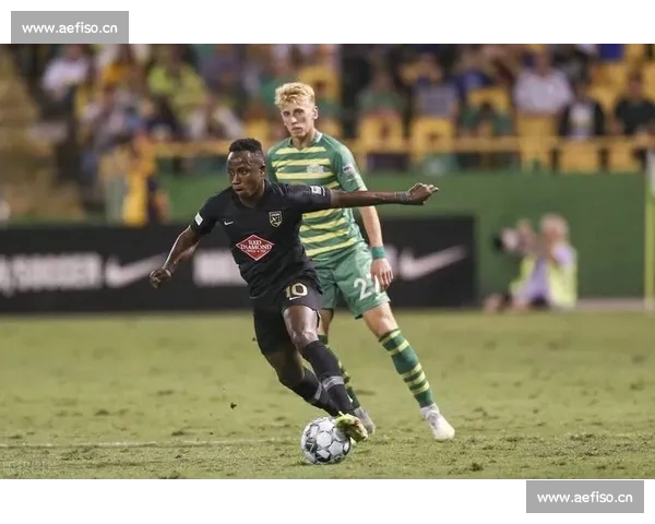 高清足球赛事直播APP下载指南畅享全球赛场精彩即时比分数据分析权威解说 - 副本 - 副本 (52) - 副本 - 副本 - 副本 - 副本